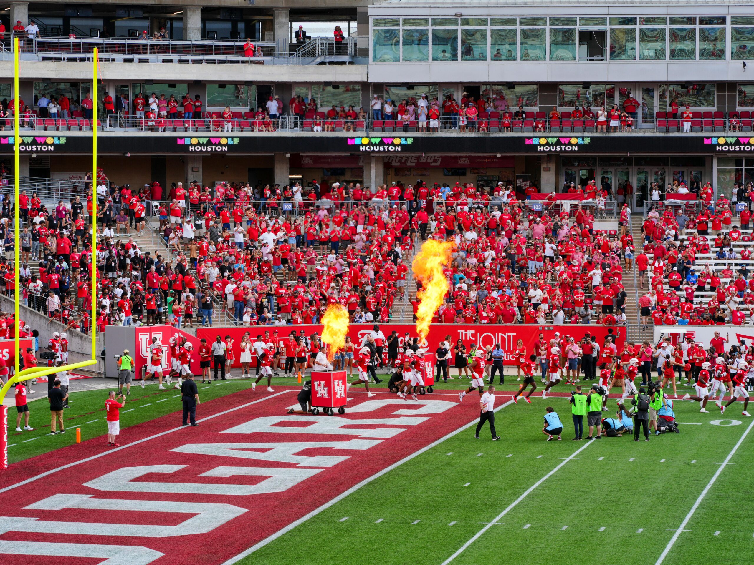 Today’s College Football Games: Schedule, TV Times & Streaming